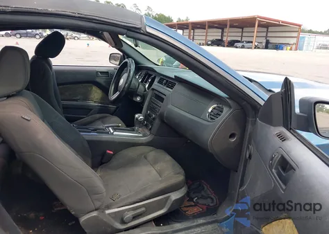 2010 Ford Mustang V6/V6 Premium из США, поврежденный, VIN 1ZVBP8EN1A5113481